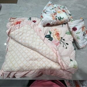 Source Unknown Floral 3pc Comforter Set in Pink and Cream